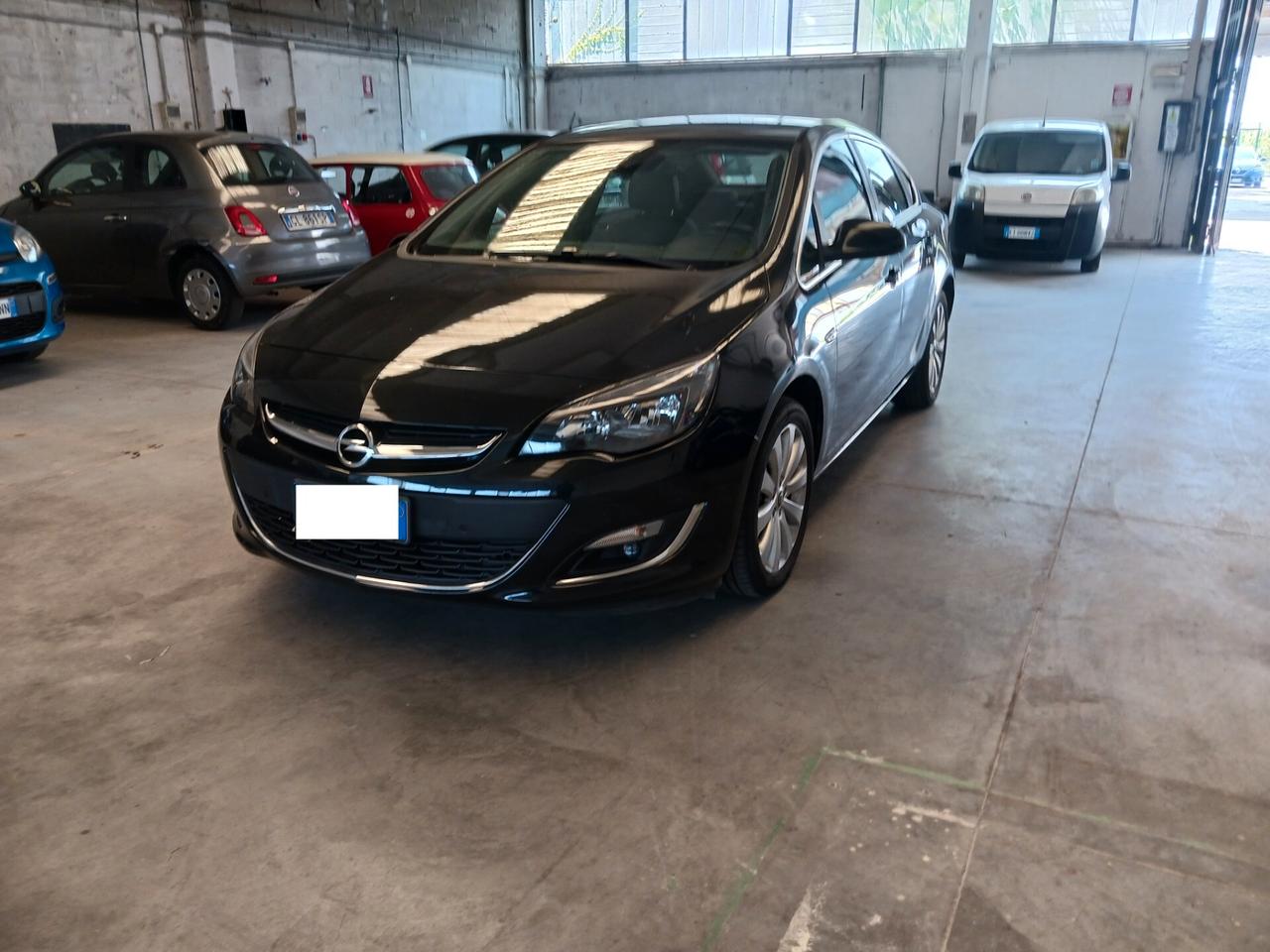 Opel Astra 1.4 Turbo 140CV 4 porte GPL Tech Cosmo
