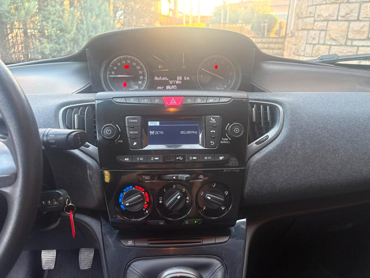Lancia Ypsilon 1.2 69 CV 5 porte S&S Elefantino Blu