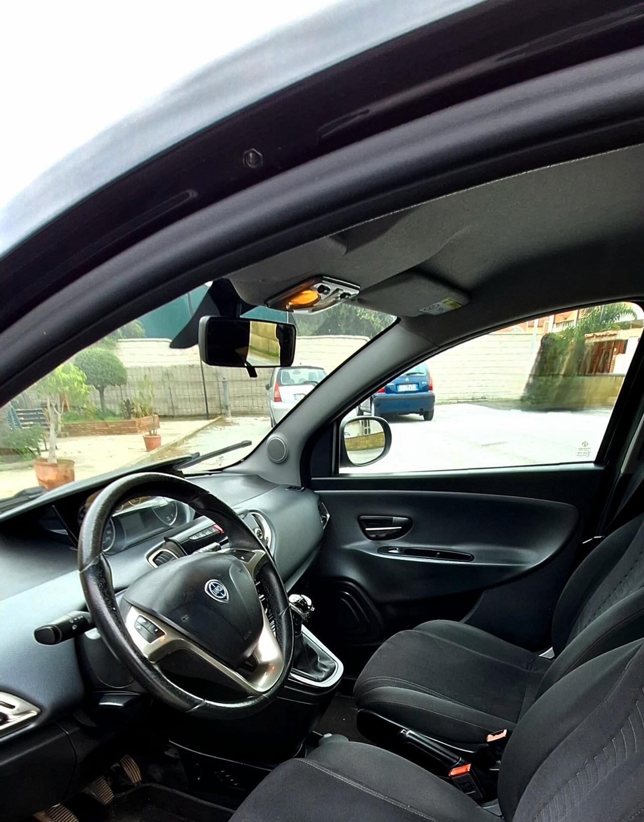 Lancia Ypsilon 1.3 MJT 16V 95 CV 5 porte S&S Gold