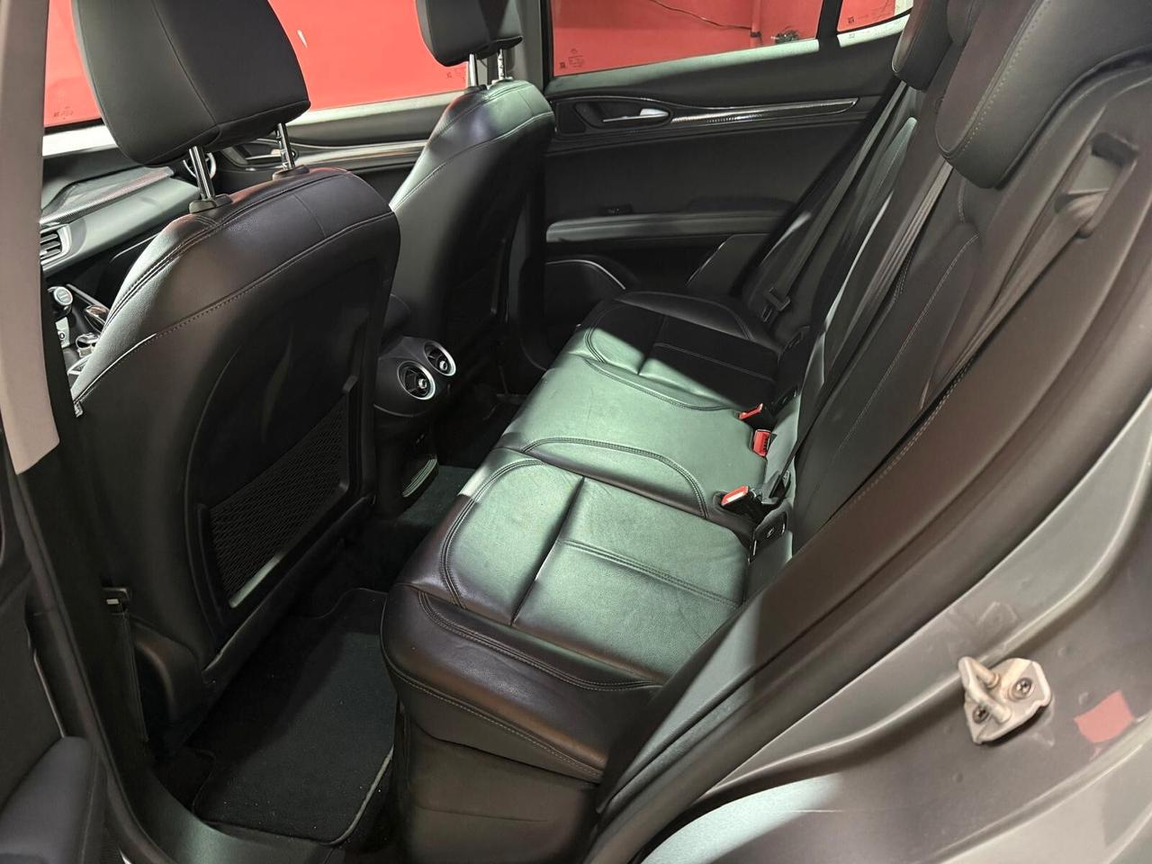 Alfa Romeo Stelvio 2.2 Turbodiesel 210 CV AT8 Q4 Super