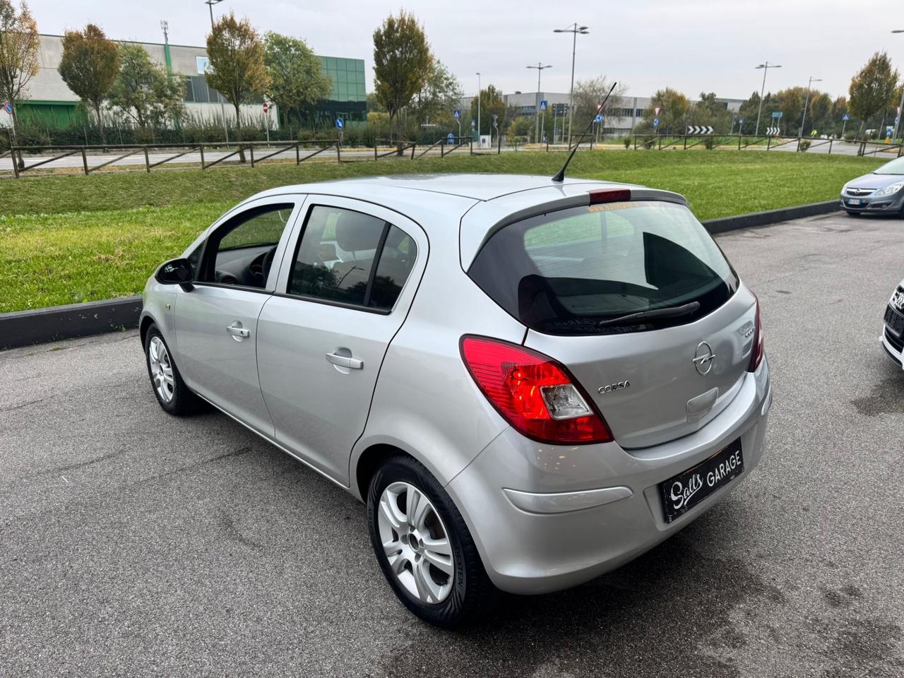 Opel Corsa 1.0 5 porte Neopatentati