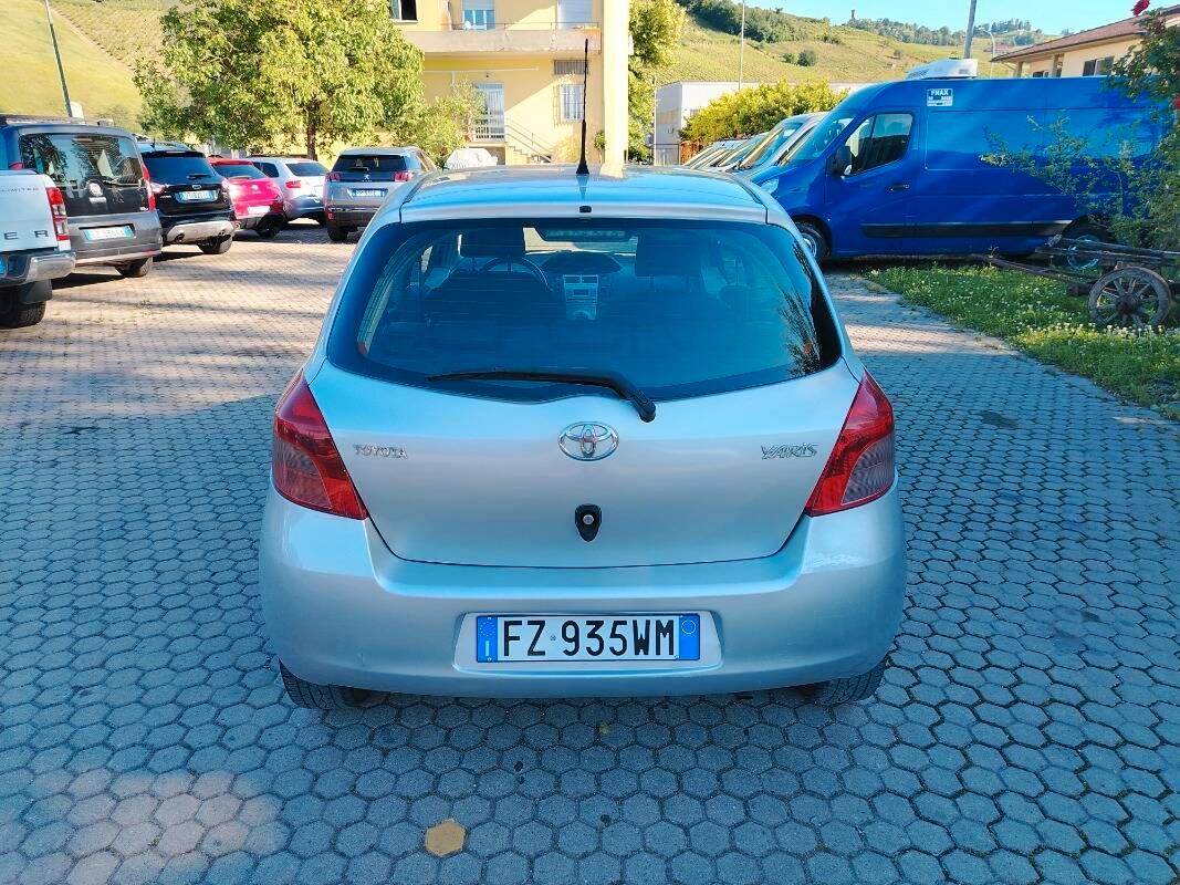 Toyota Yaris 3 Porte 1.0 Sol 3p