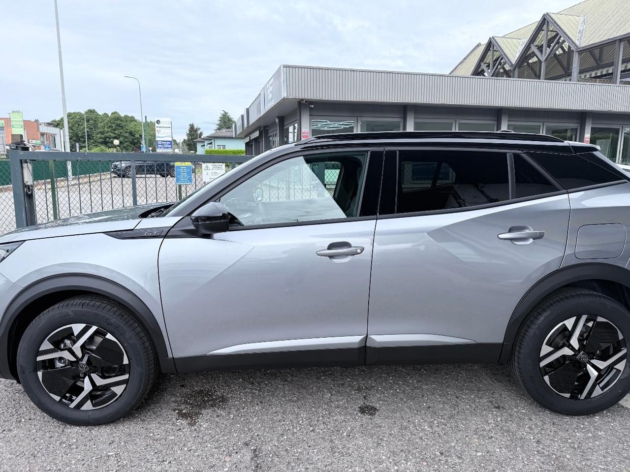 Peugeot 2008 2008 1.2 hybrid GT 145cv e-dcs6