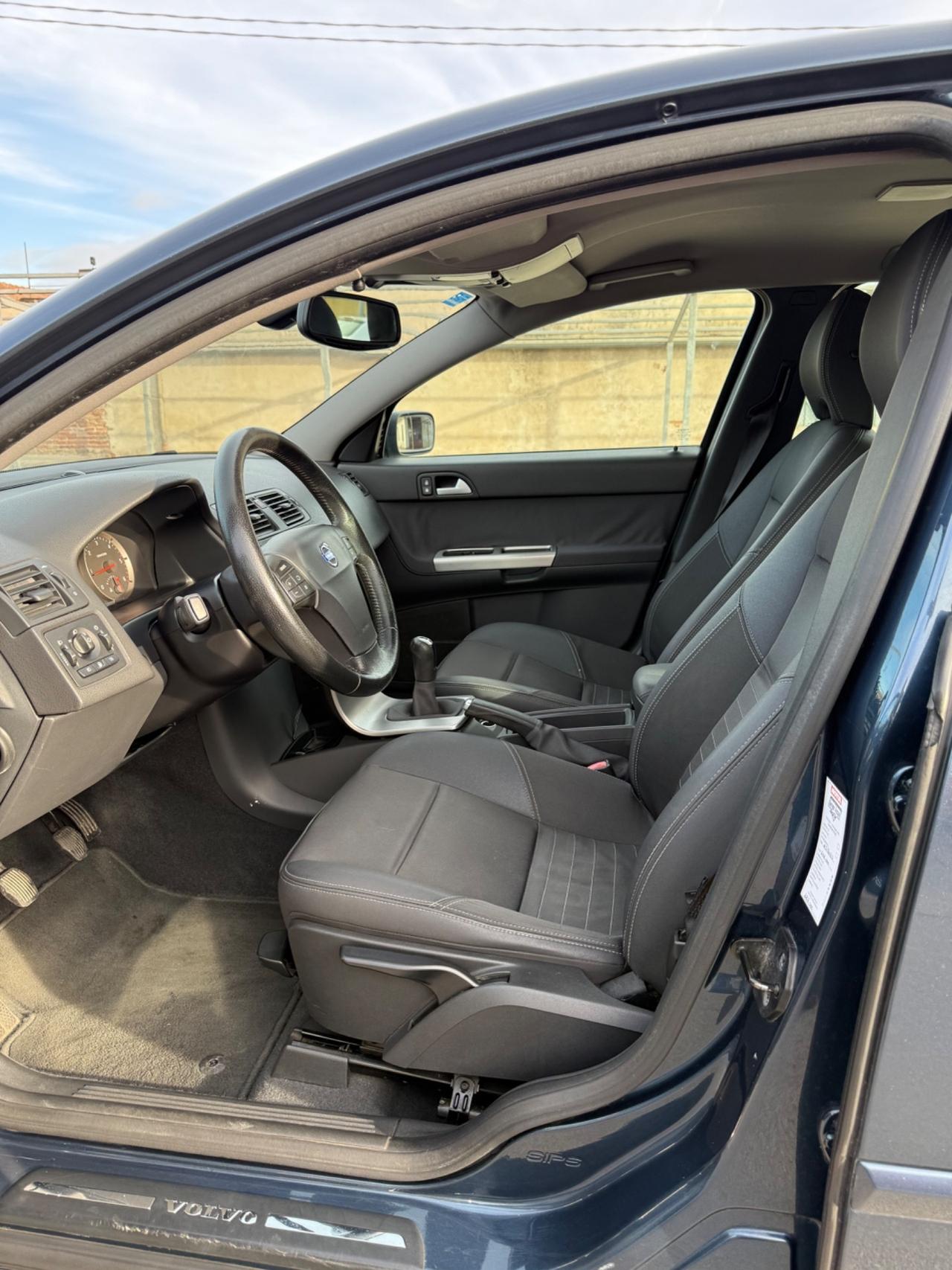 Volvo V50 2.0 D cat Summum 136 CV