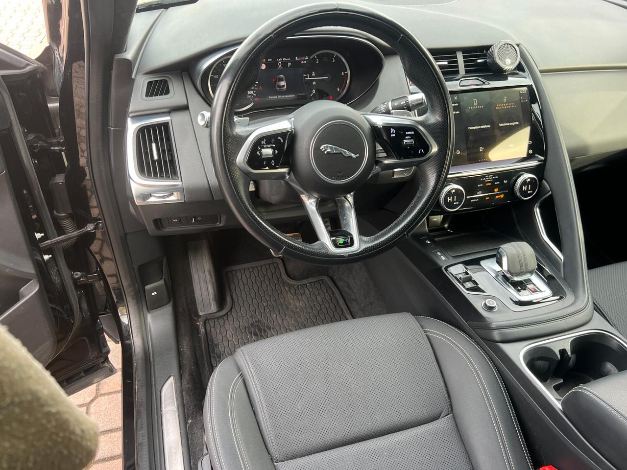 Jaguar E-Pace 2.0D I4 163 CV AWD Auto R-Dynamic SE