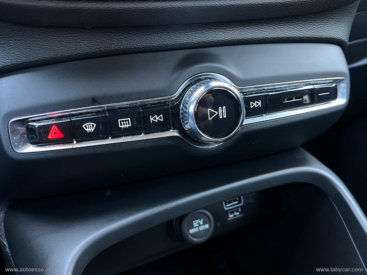 VOLVO XC40 T2 automatico Essential