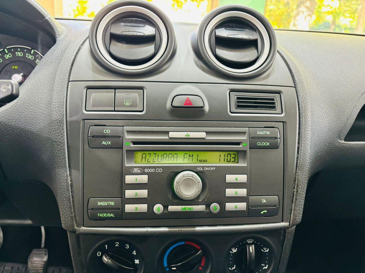 Ford Fiesta 1.4 TDCi 70cv Neop. Ok Clima Titanium