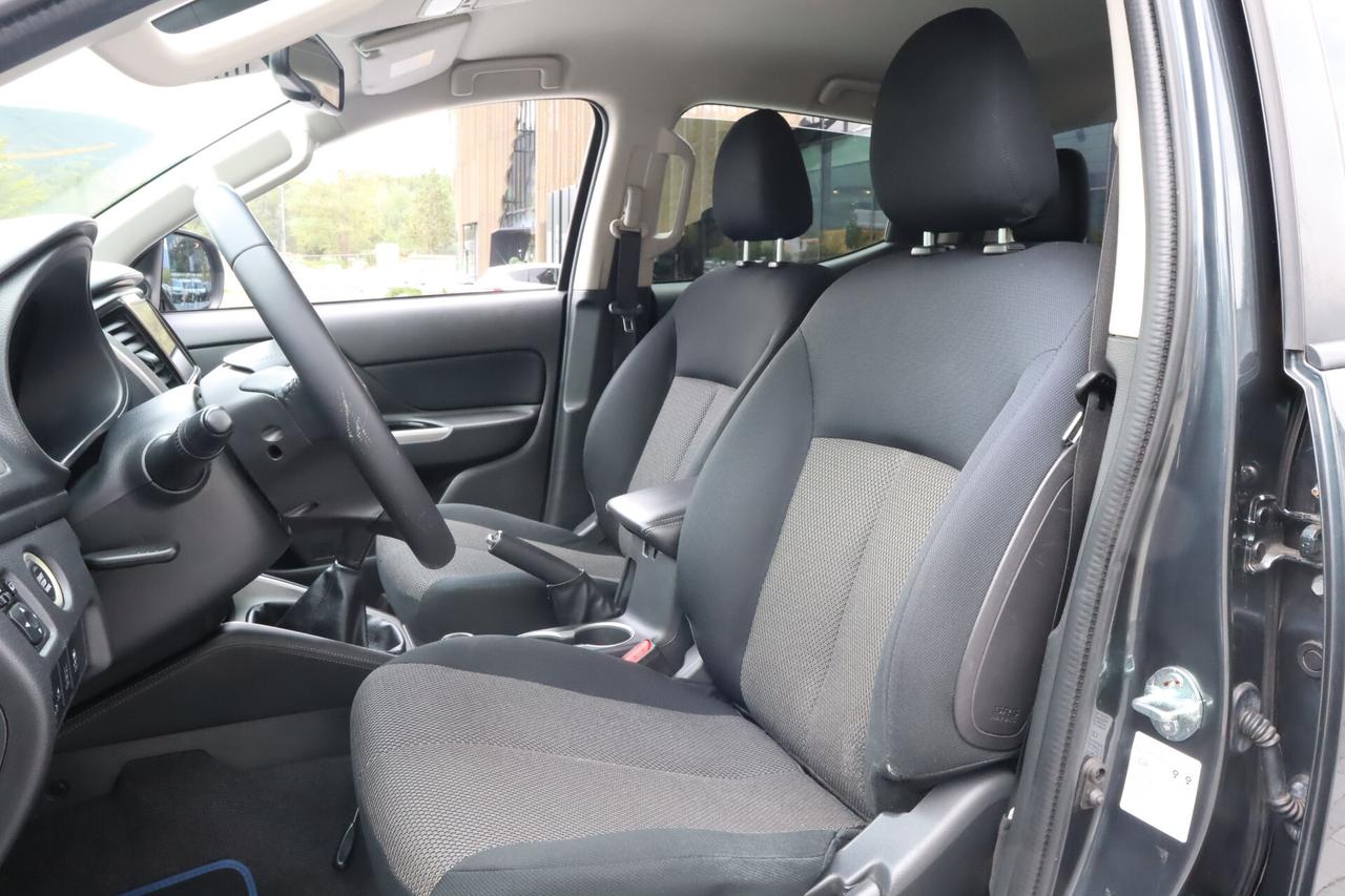 L200 2.3 Double-Cab Gancio traino Camera