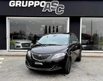 Lancia Ypsilon 1.0 firefly hybrid Gold s&s 70cv ADATTA NEOPATENTATI