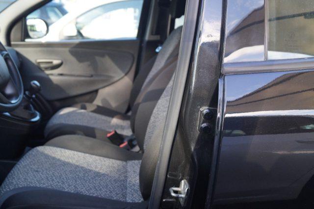 LANCIA Ypsilon 1.0 FireFly 5 porte S&S Hybrid Silver
