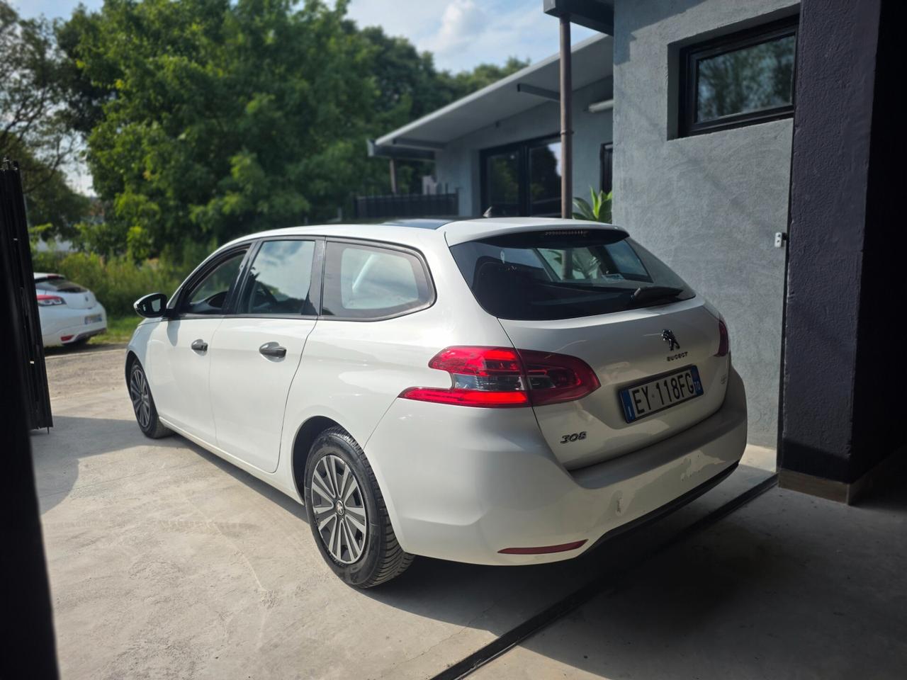 Peugeot 308 BlueHDi 100 S&S SW Business