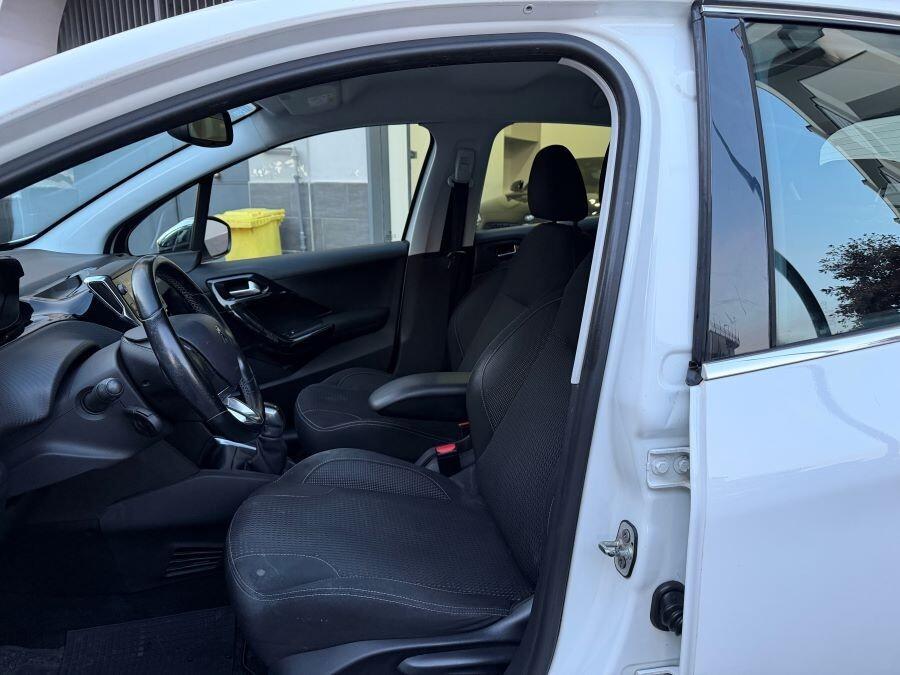 PEUGEOT 208 1.2 82 CV ALLURE CERTIFICATA NUOVA