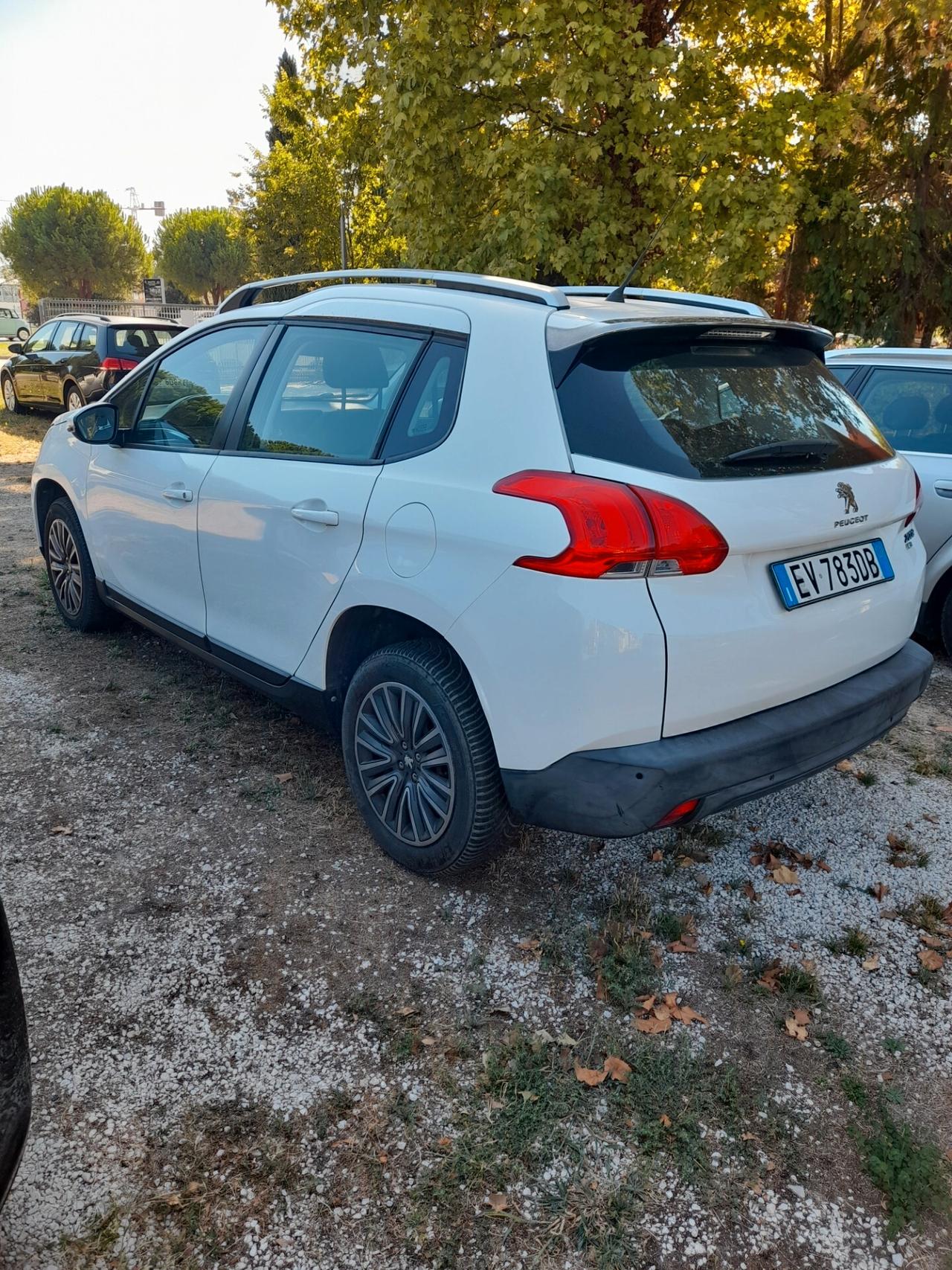 Peugeot 2008 1.6 e-HDi 92 CV