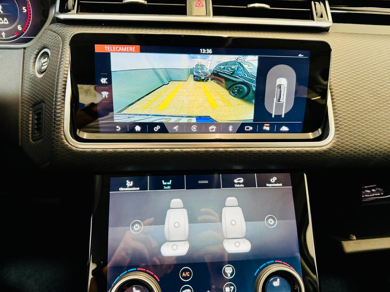 Range Rover Velar 2.0D 180 CV CarPlay - APPROVED