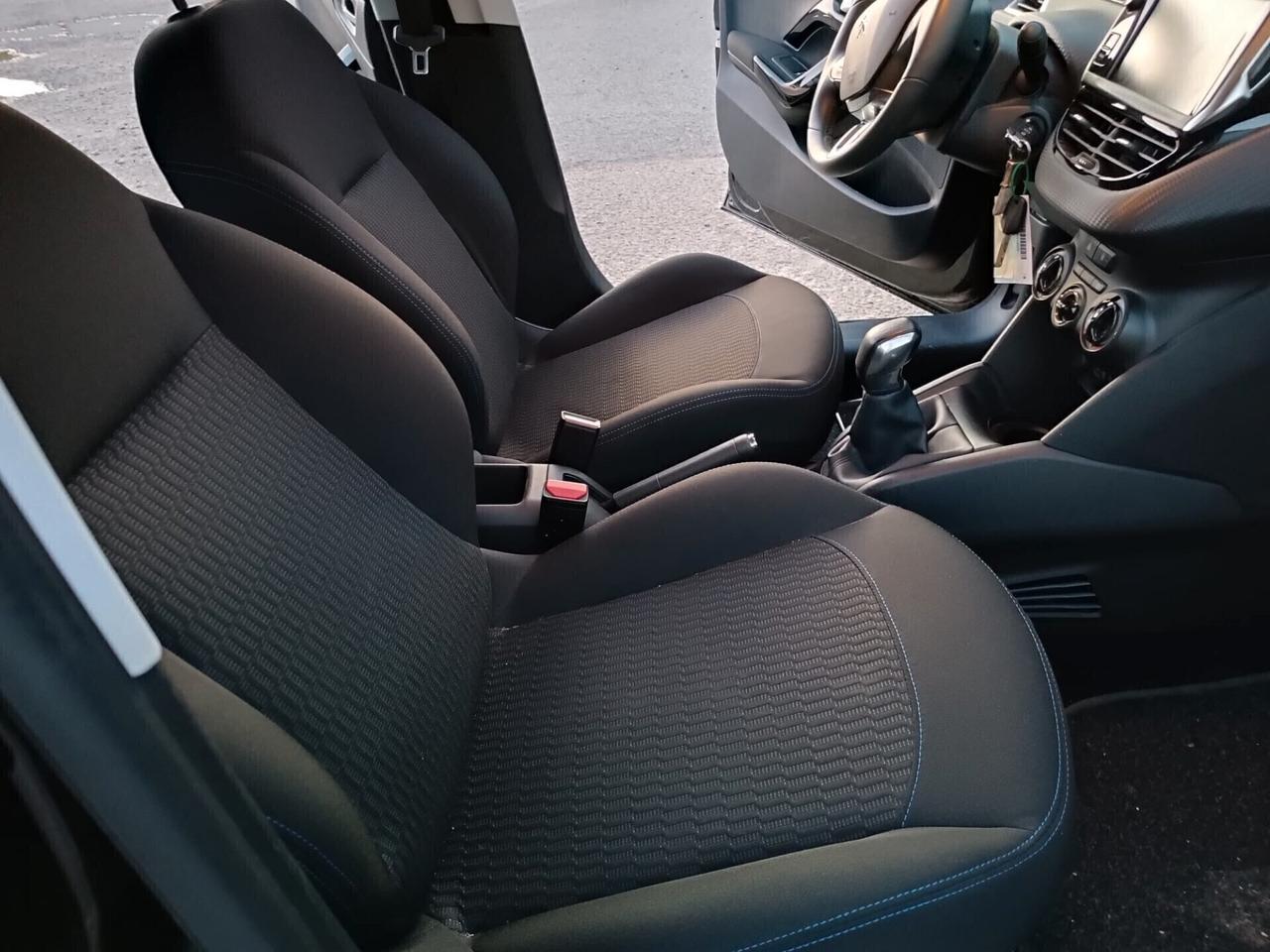 Peugeot 208 2018---1.2 Benzina Neopatentati