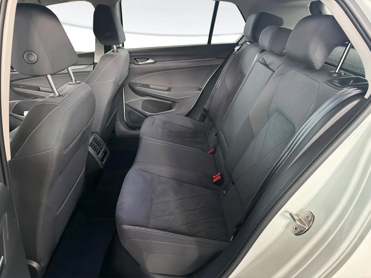 VOLKSWAGEN Golf 1.5 etsi evo Style 130cv DSG