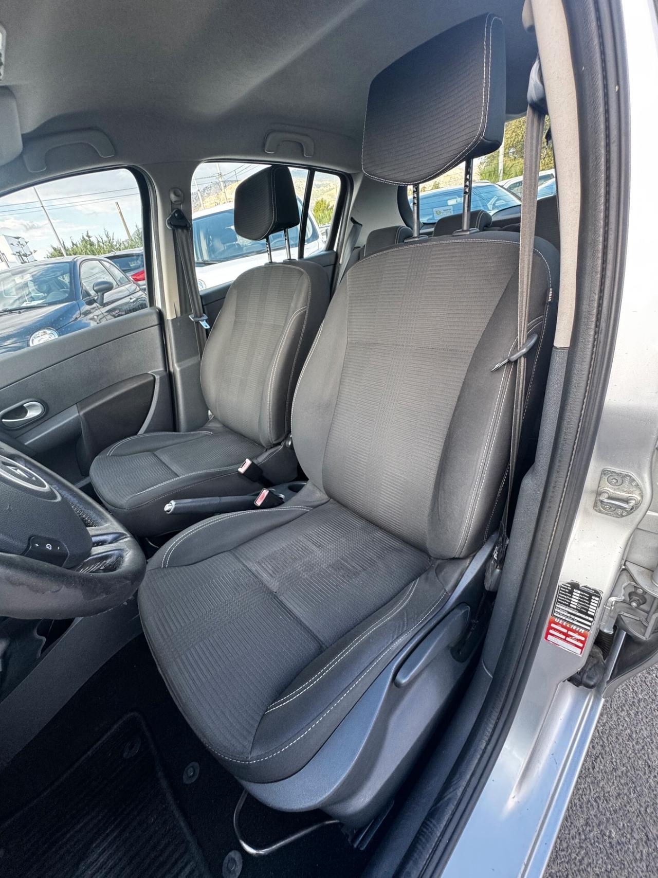 Renault Clio 1.2 16V 5 porte Luxe