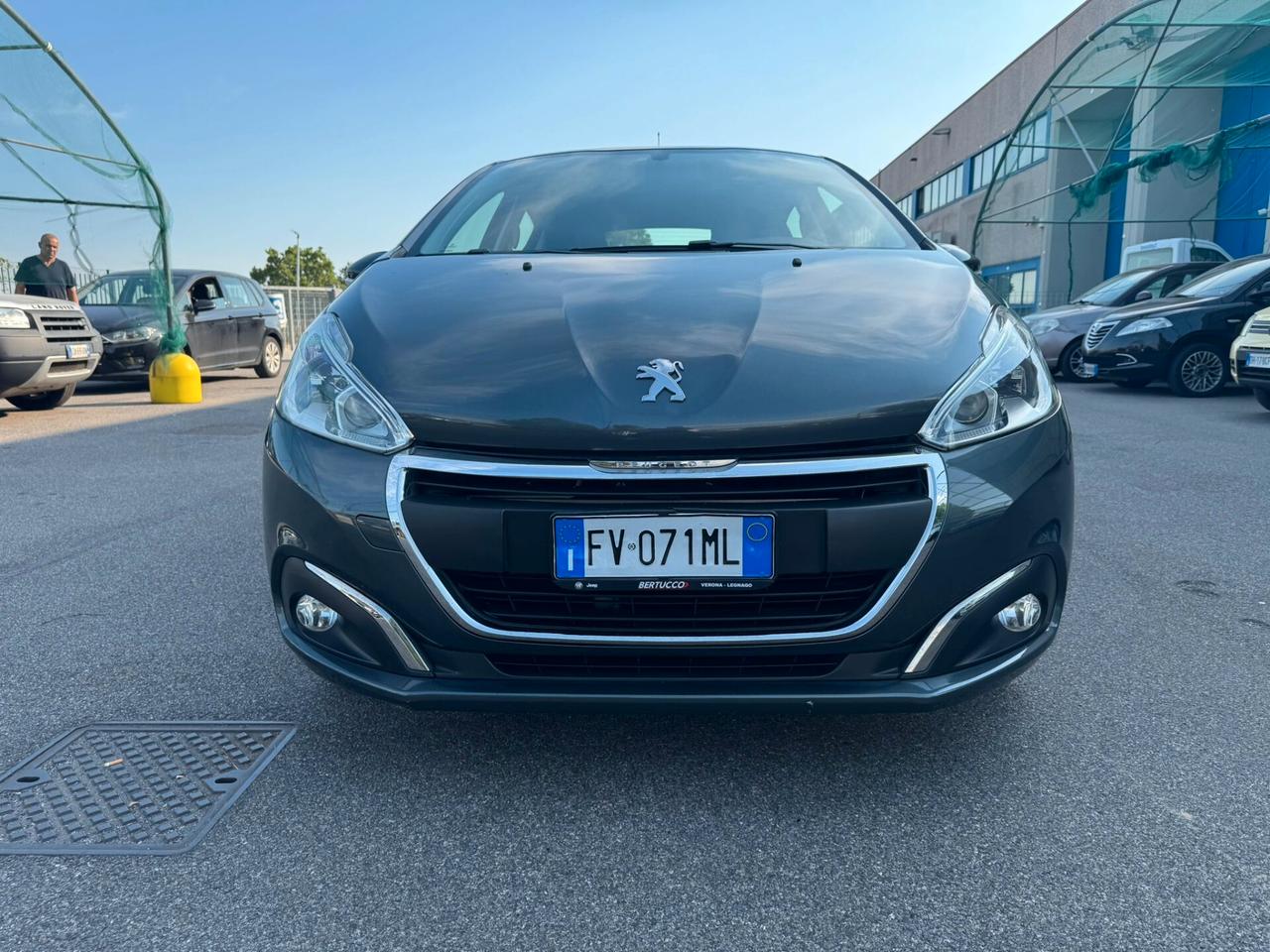 Peugeot 208 PureTech 82 5 porte Allure