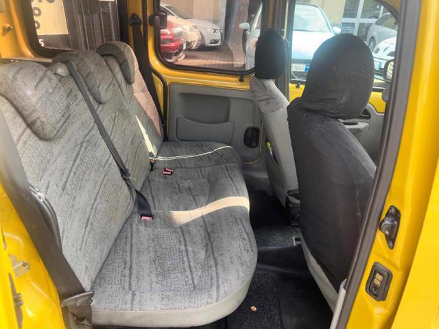 RENAULT Kangoo 1.2 16V 5p. Privilège