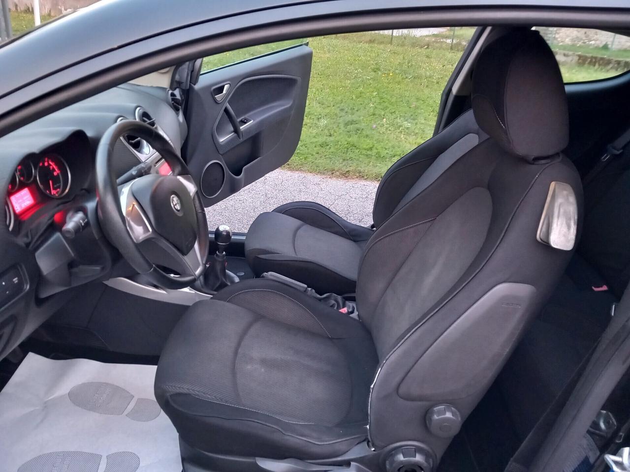 Alfa Romeo MiTo 1.4 78 CV Distinctive Sport Pack