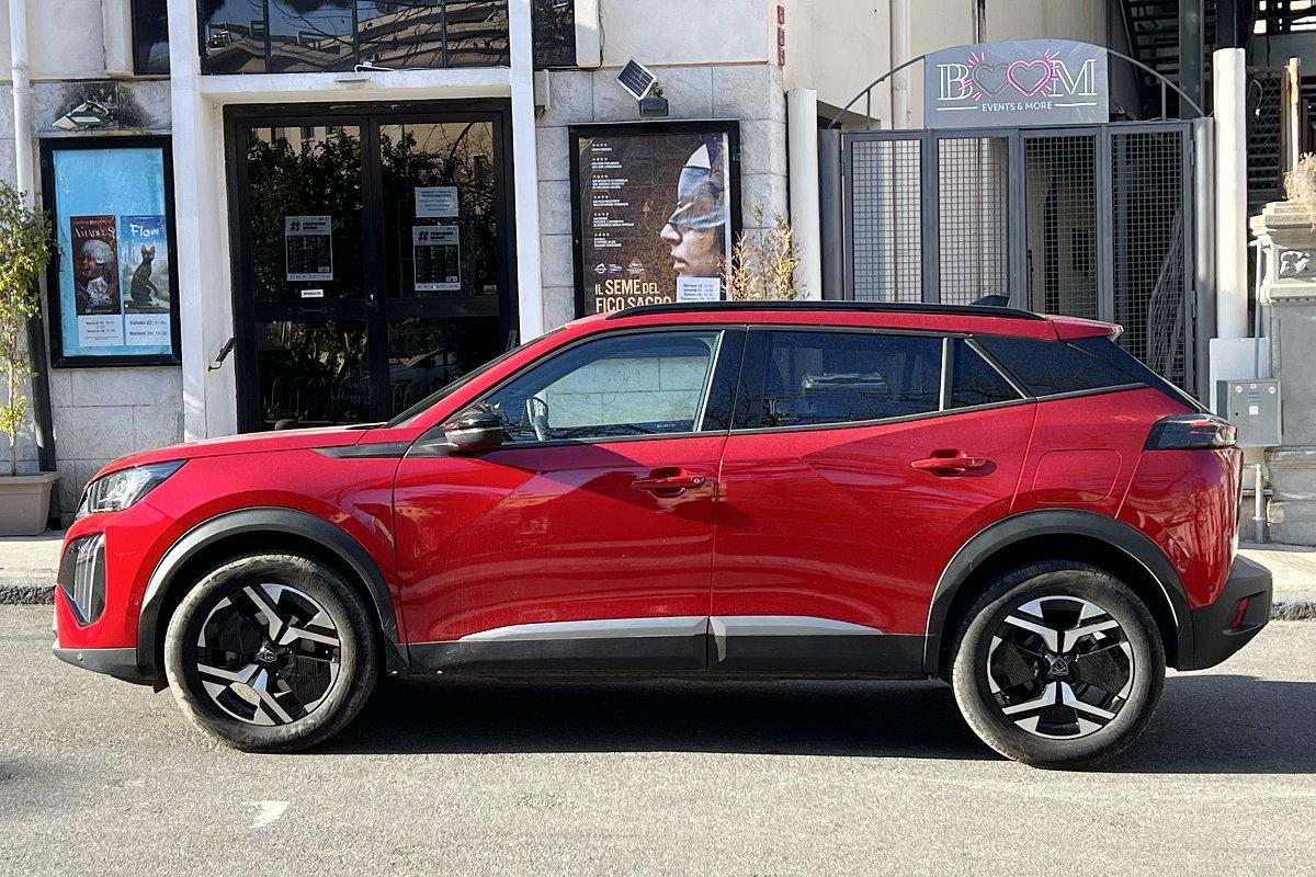 PEUGEOT 2008 PureTech 100 S&S Allure
