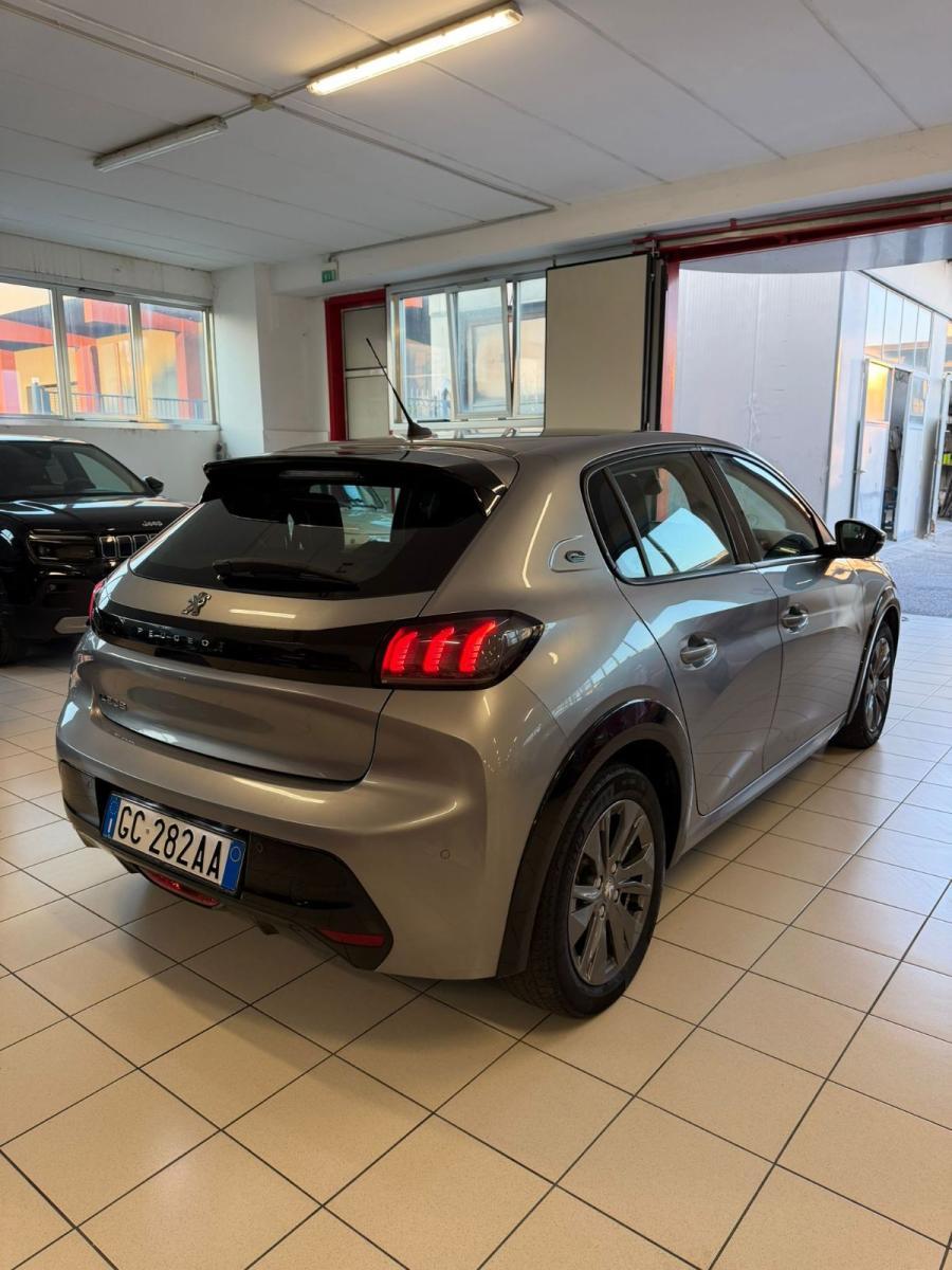 PEUGEOT - 208 / e-208