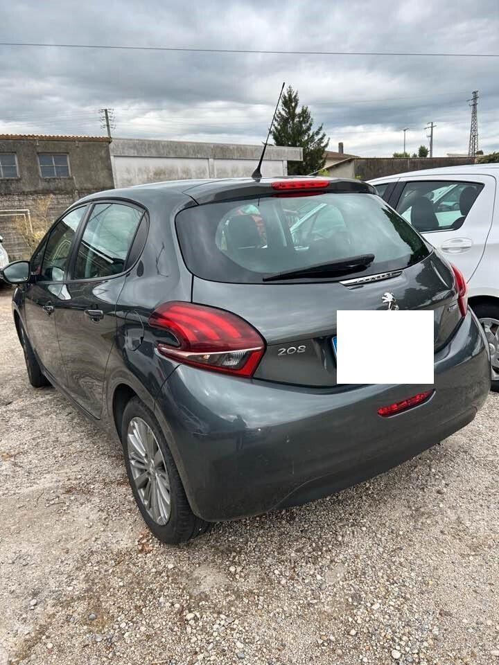 Peugeot 208 PureTech 82 5 porte Allure OK NEO PATENTATI