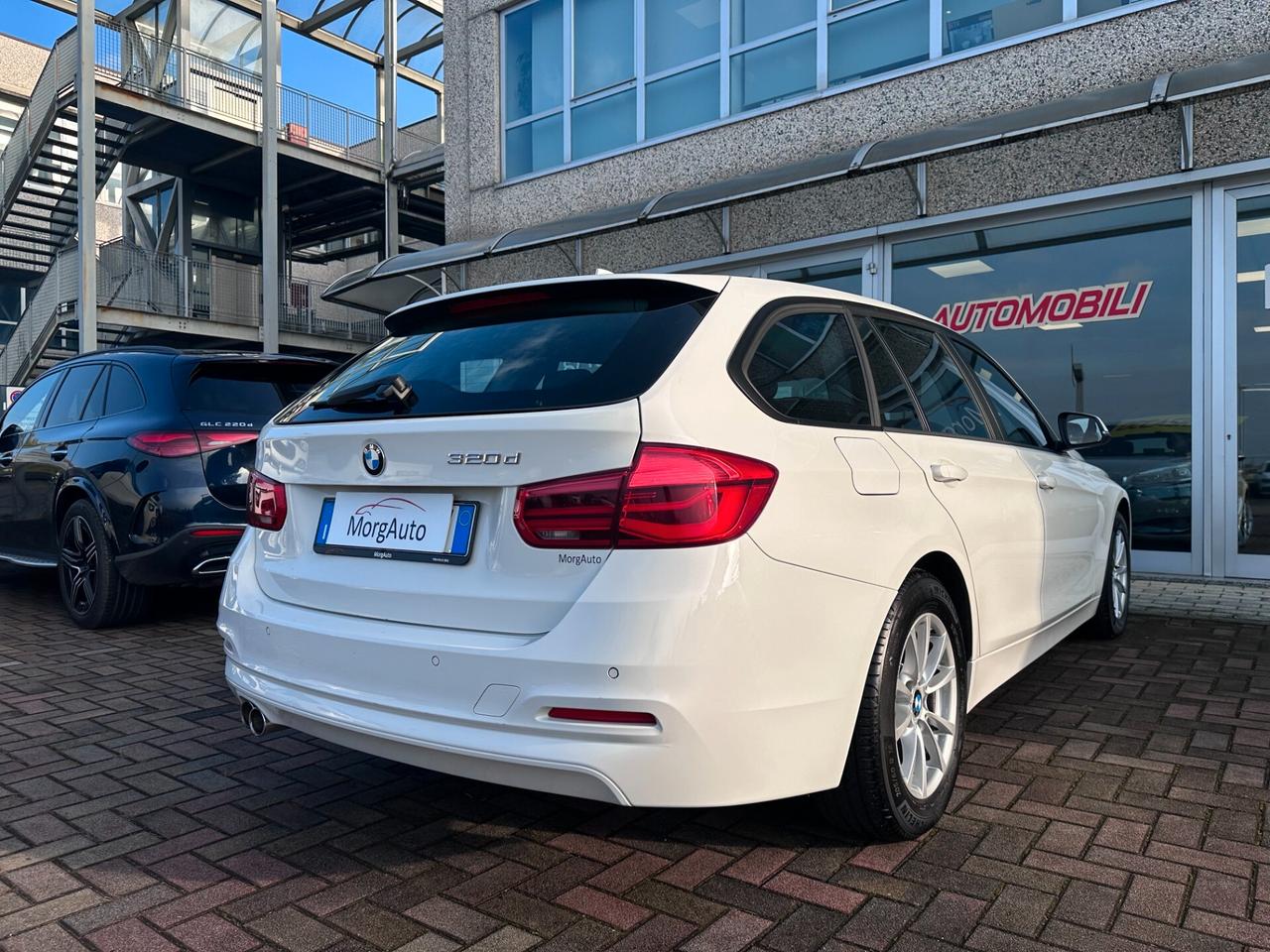 BMW 320d Touring xDrive AUTOMATICA! FARI FULL LED! EURO6b