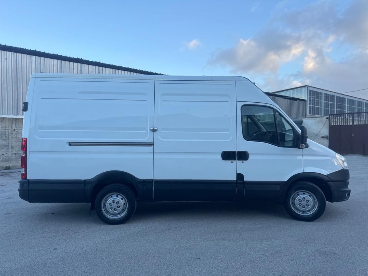 Iveco Daily 2.3 MJT 145 CV Tetto alto passo lungo