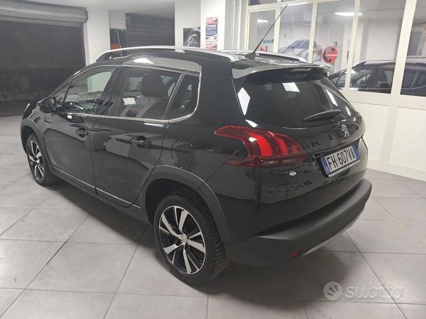 Peugeot 2008 BlueHDi 120 S&S Crossway