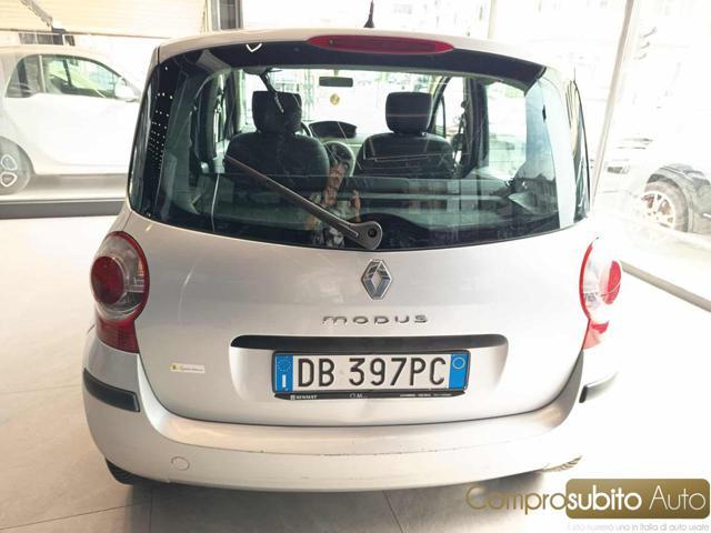 RENAULT Modus 1.2 16V Confort Dynamique