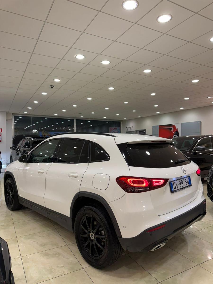 MERCEDES - Classe GLA - 200 d Automatic Sport Plus