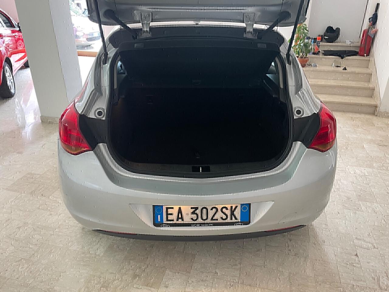 OPEL ASTRA 1.4 100 CV 5 PORTE COSMO