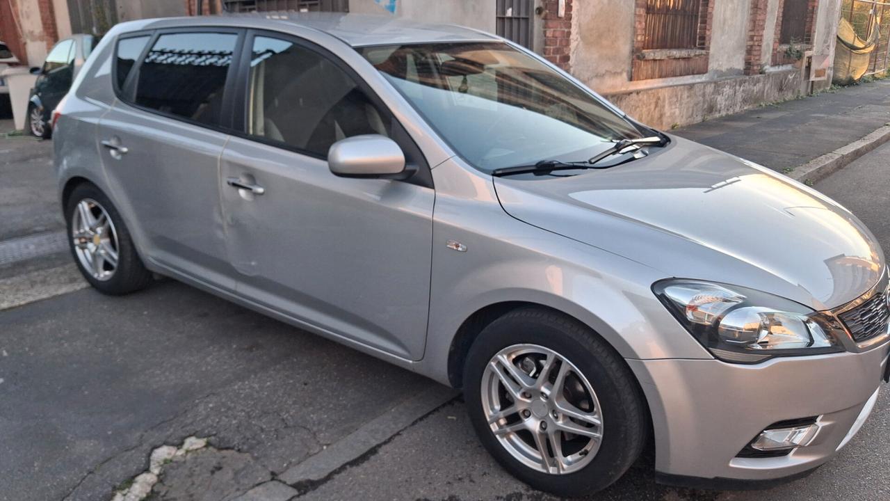 Kia Ceed cee'd 1.4 90CV 5p. EX Bi-Fuel