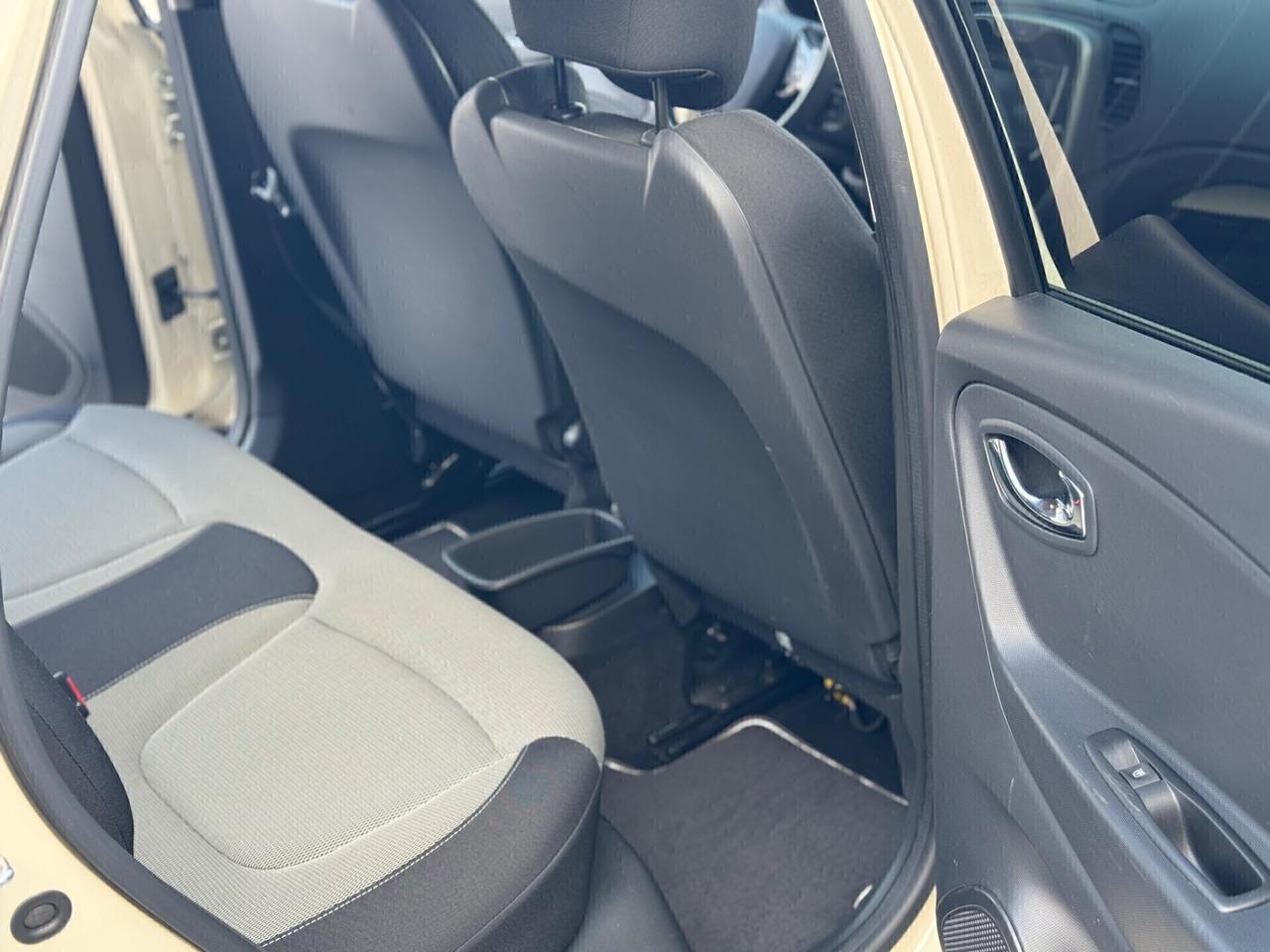 Renault Captur 1.5 dCi 8V 90 CV