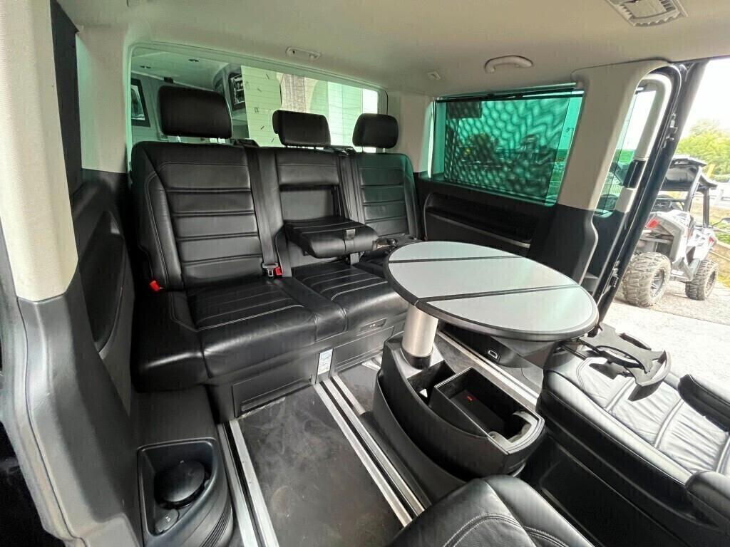 Volkswagen Multivan 2.0TDI T6.1 Highline 150cv dsg 7p
