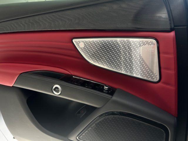 MASERATI Grecale MHEV 330 CV AWD Modena tetto da?529,00 mensili