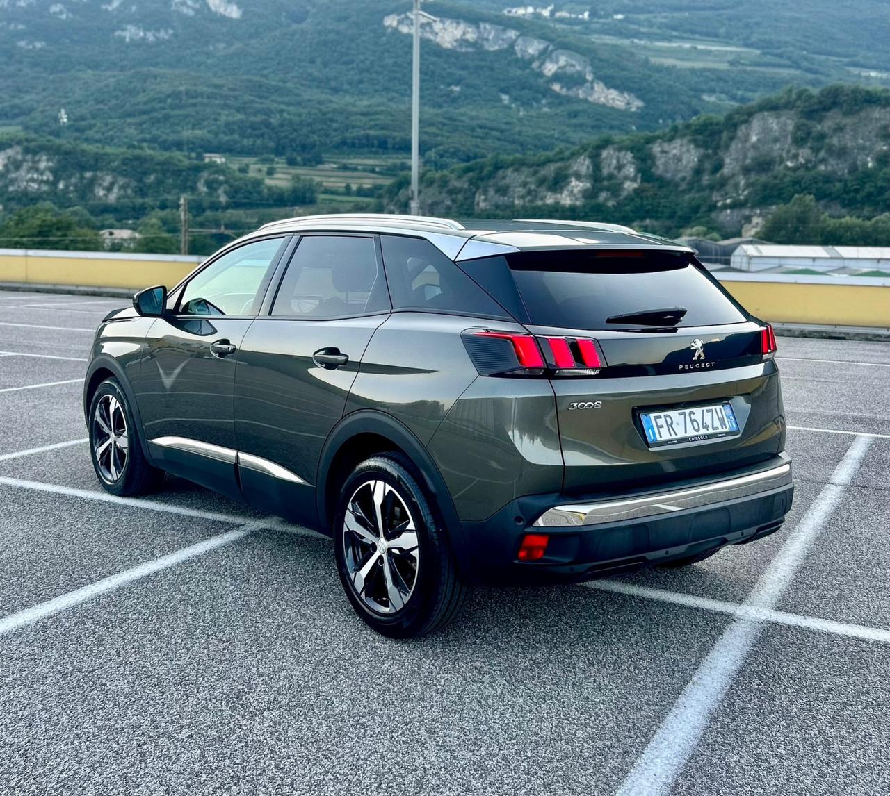 Peugeot 3008 BlueHDi S&S Allure 117.000km 2018