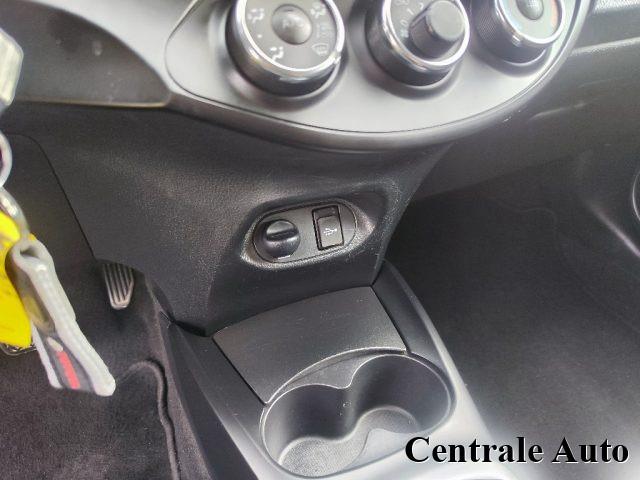TOYOTA Yaris 1.0 5 porte Lounge