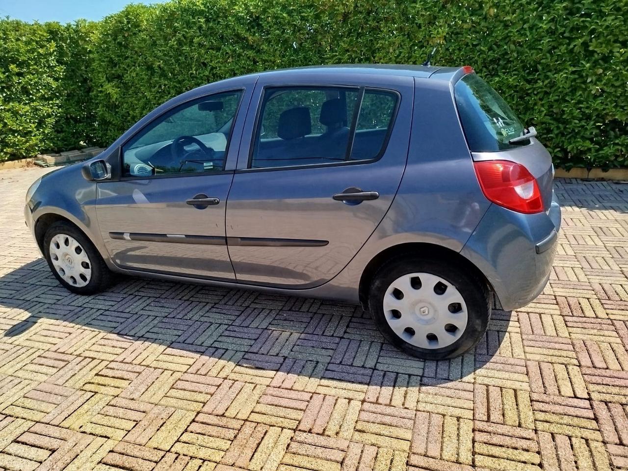 Renault Clio 1.2 16V 5 porte Dynamique
