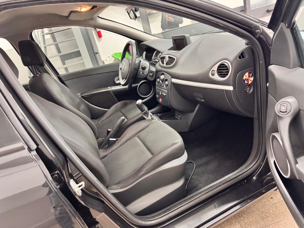 Renault Clio 1.2 75 Cv 5 Porte Benz/Gpl 115.000 KM