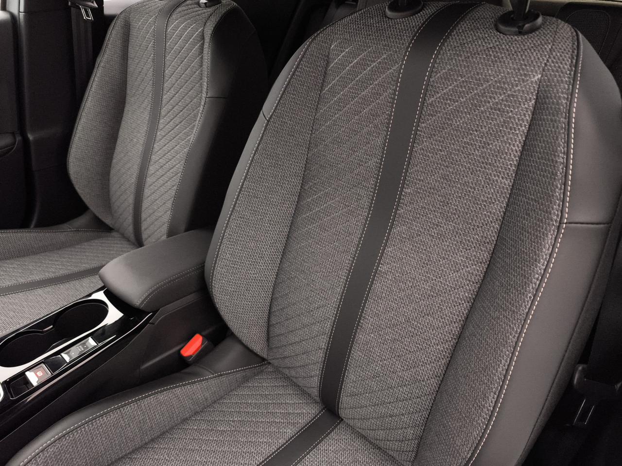 PEUGEOT 2008 Allure PureTech 100 S&S