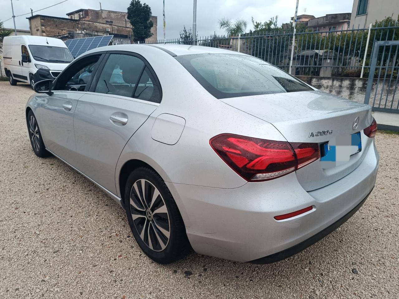 Mercedes-benz A 200 d Automatic Premium Sedan