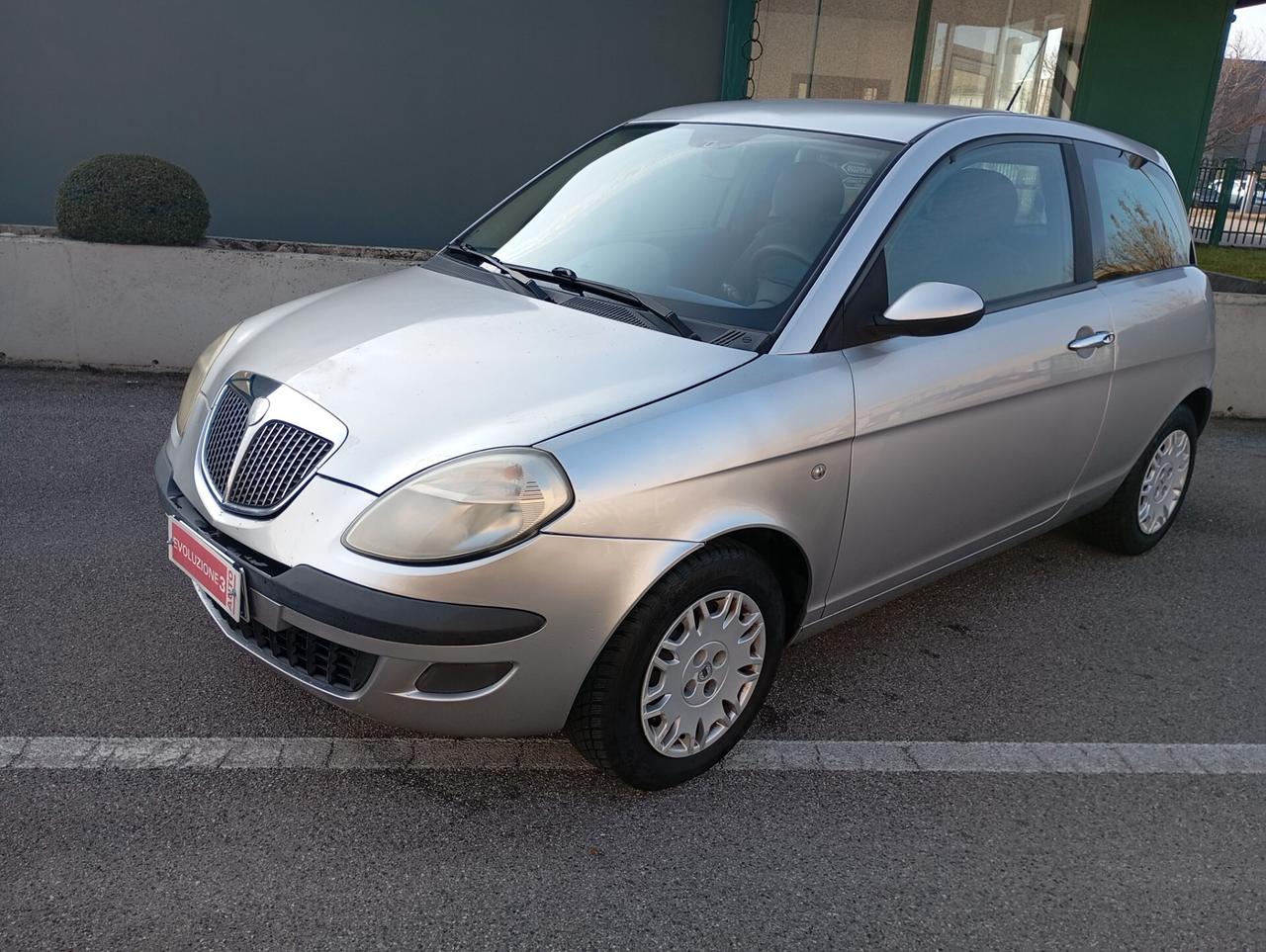 Lancia Ypsilon 1.2 Argento OK NEOPATENTATI