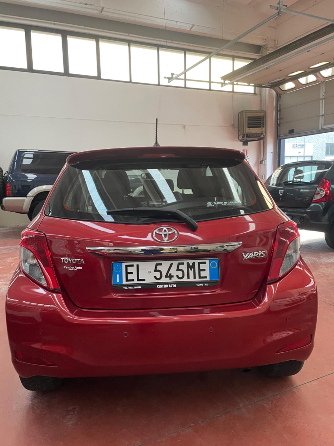 Toyota Yaris 1.4 D-4D 5 porte Lounge