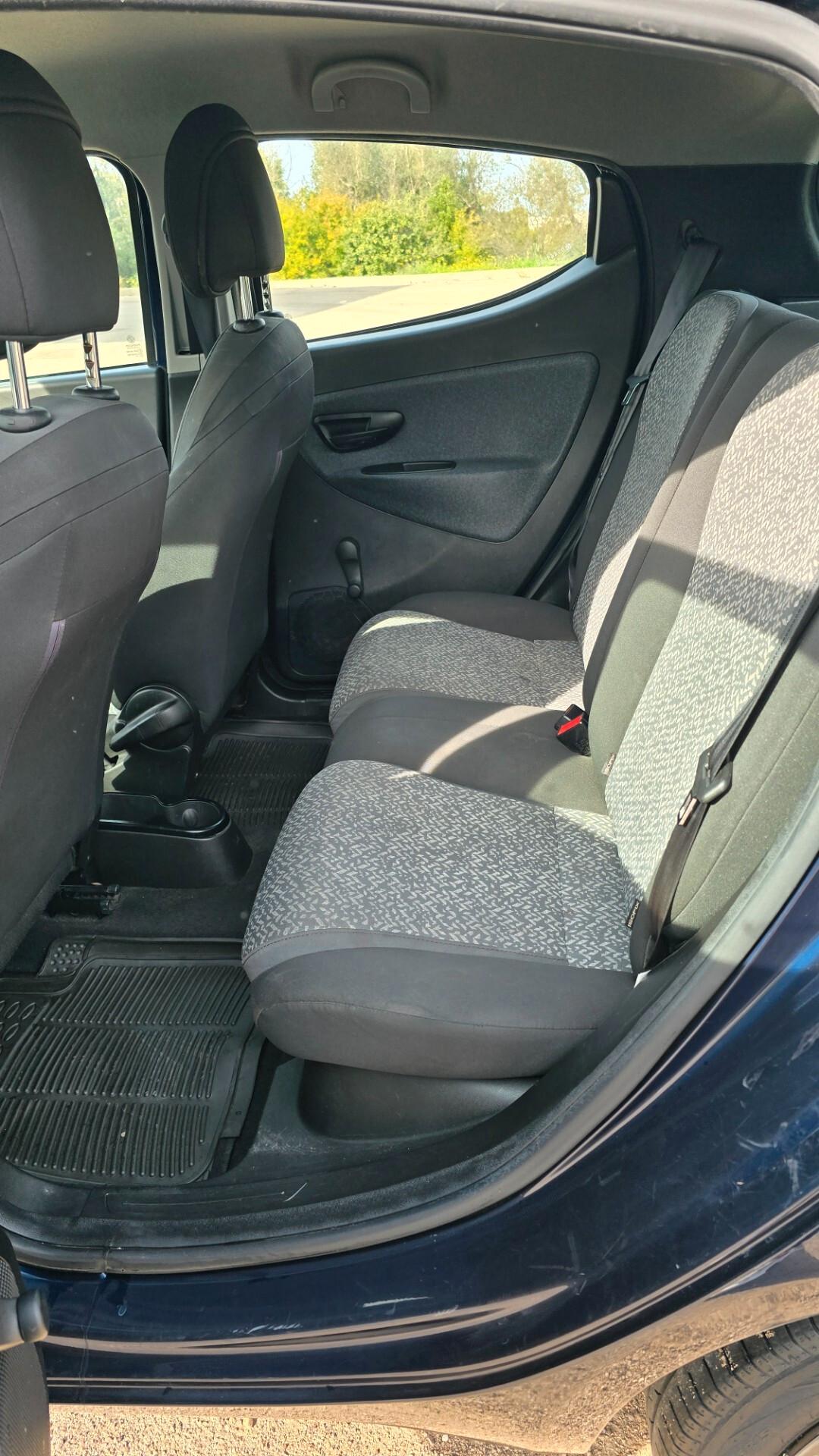 Lancia Ypsilon 1.2 69 CV 5 porte S&S Platinum