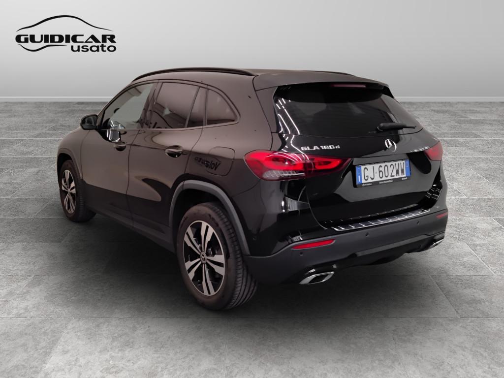 Mercedes-Benz GLA-H247 2020 - GLA 180 d Sport Plus auto