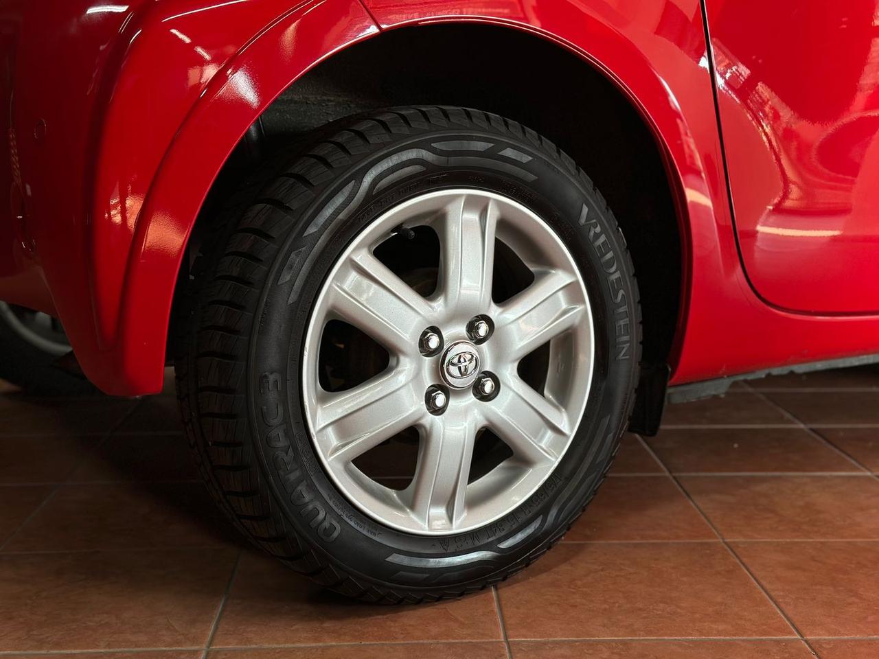 Toyota iQ 1.0 #11374