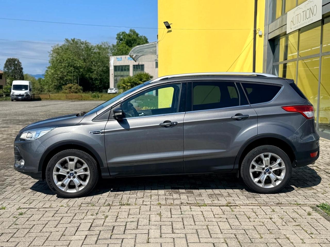 Ford Kuga 2.0 TDCI 140 CV 4WD Titanium