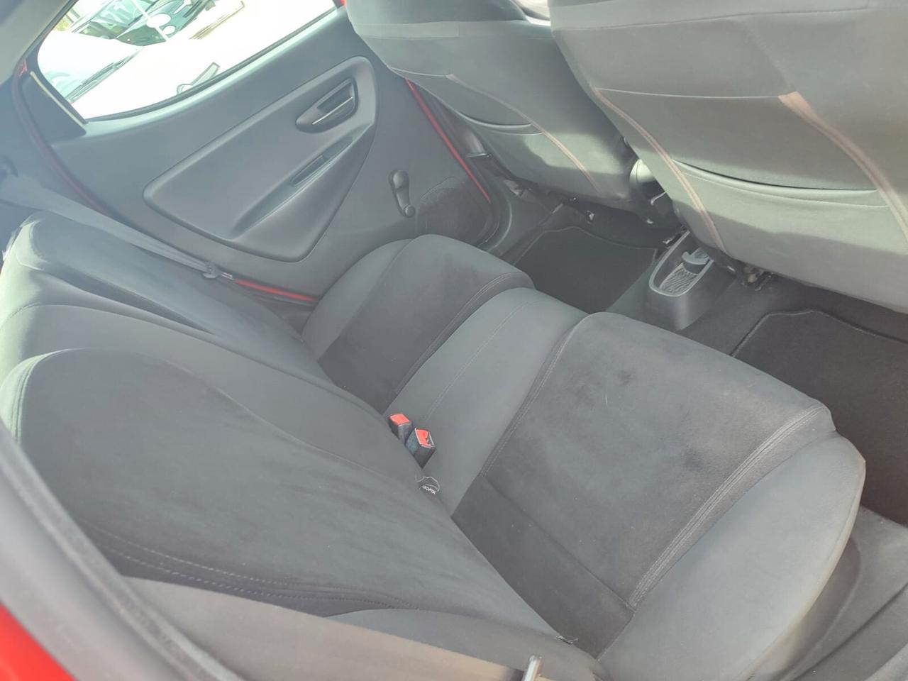 Lancia Ypsilon 1.2 69 CV 5 porte Gold